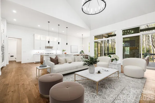 $1,895,000 | 202 Lakeshore Drive, Sapphire, NC 28774