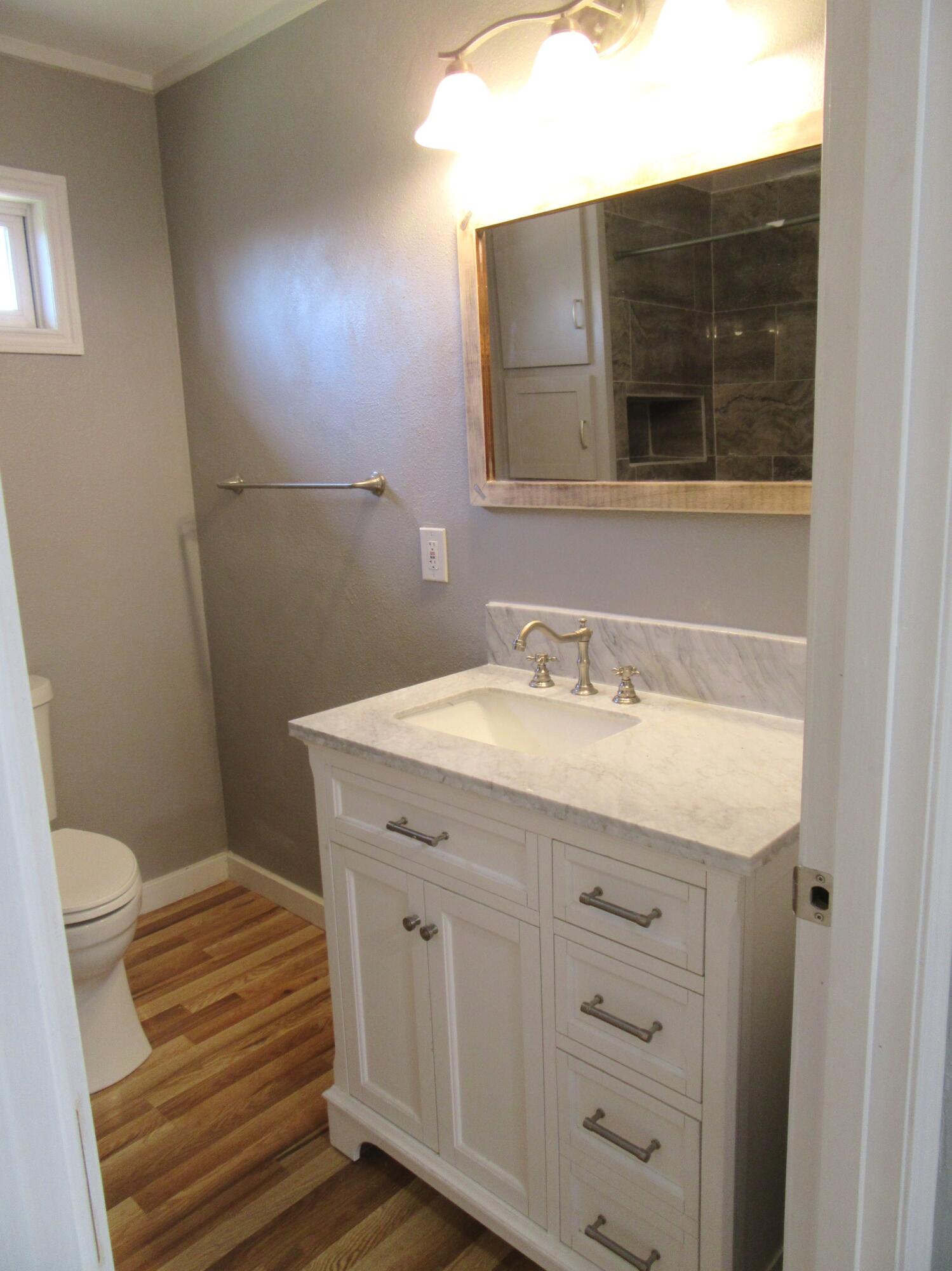 907 West 3rd Street Alturas, CA 96101 - Photo 20 of 32 Bathroom 1 2