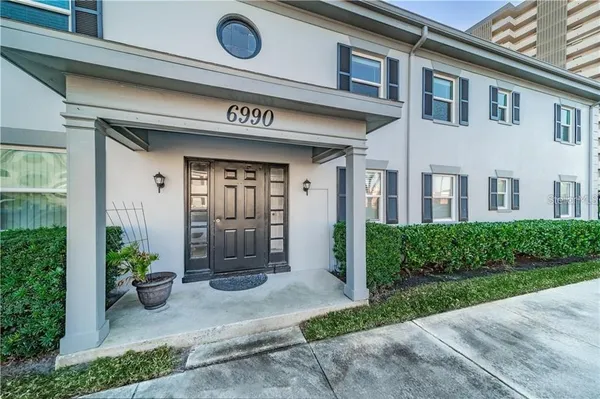 $2,450 | 6990 Place De La Paix, Unit 2B, South Pasadena, FL 33707