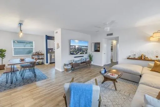 $2,450 | 6990 Place De La Paix, Unit 2B, South Pasadena, FL 33707