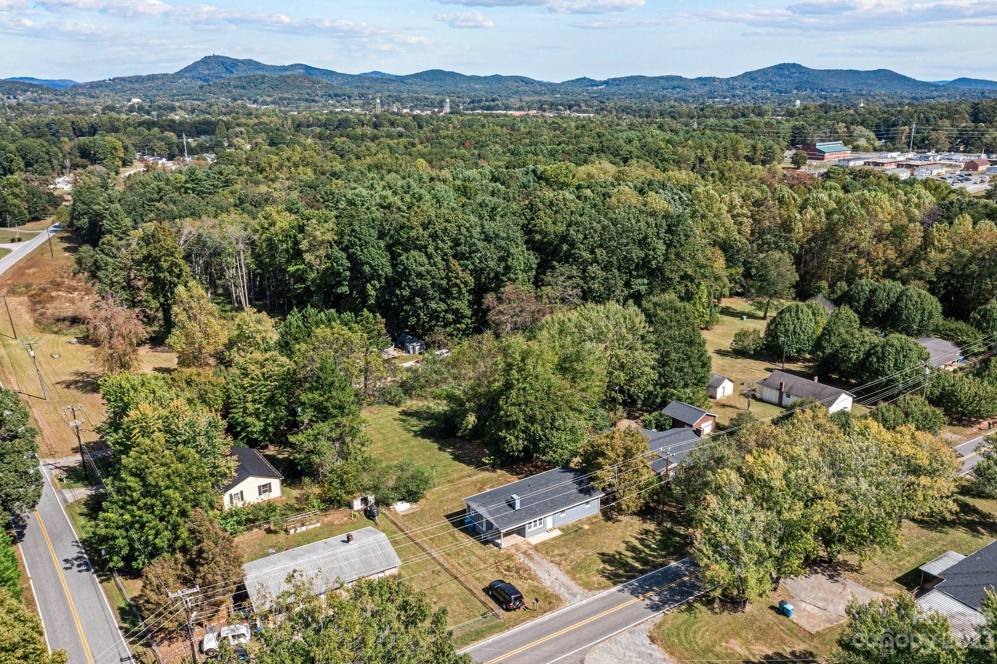 602 Pleasant Hill Road Lenoir, NC 28645 - Photo 6 of 31 Gallery Image 6