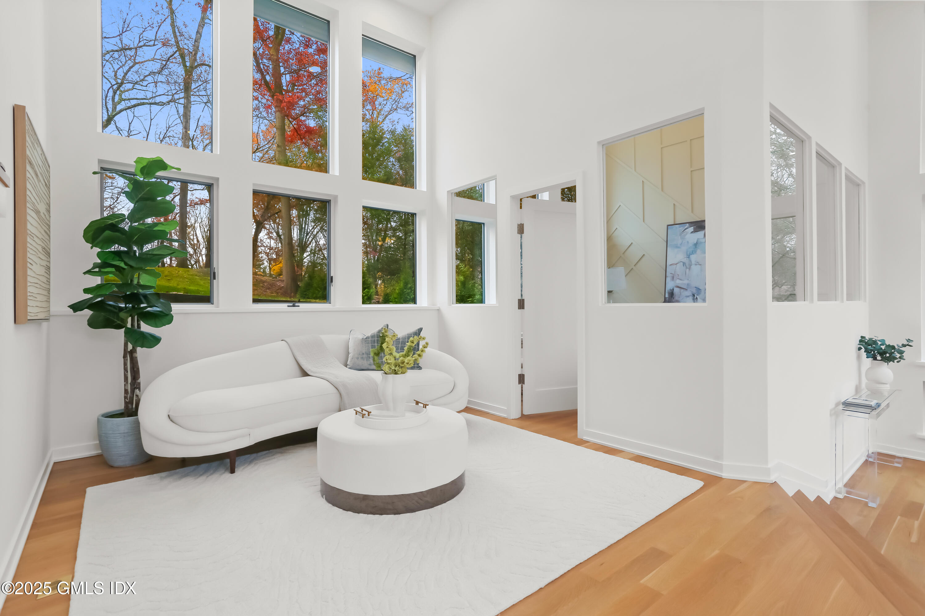 69 Taconic Road Greenwich, CT 06831 - Photo 16 of 31 Sitting Area