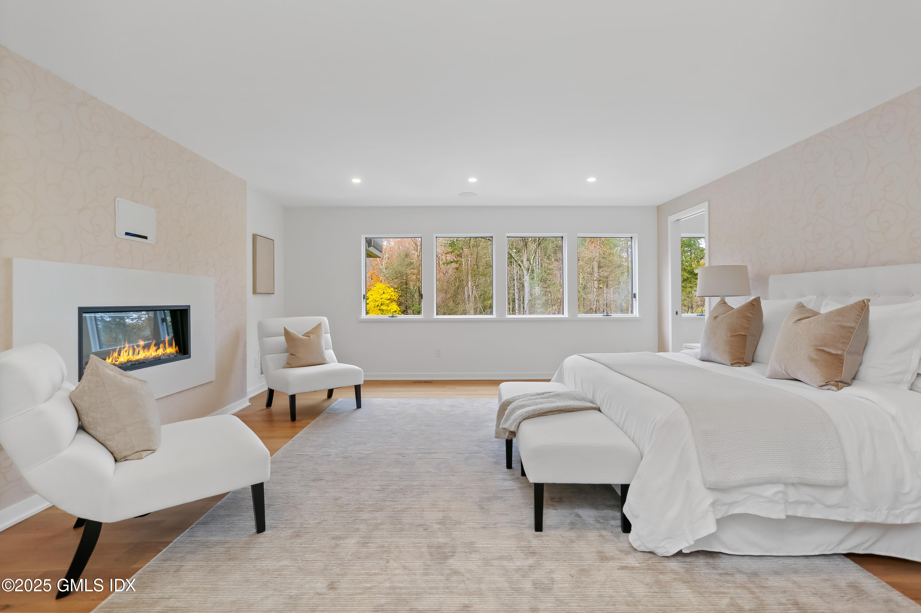 69 Taconic Road Greenwich, CT 06831 - Photo 18 of 31 Primary Suite