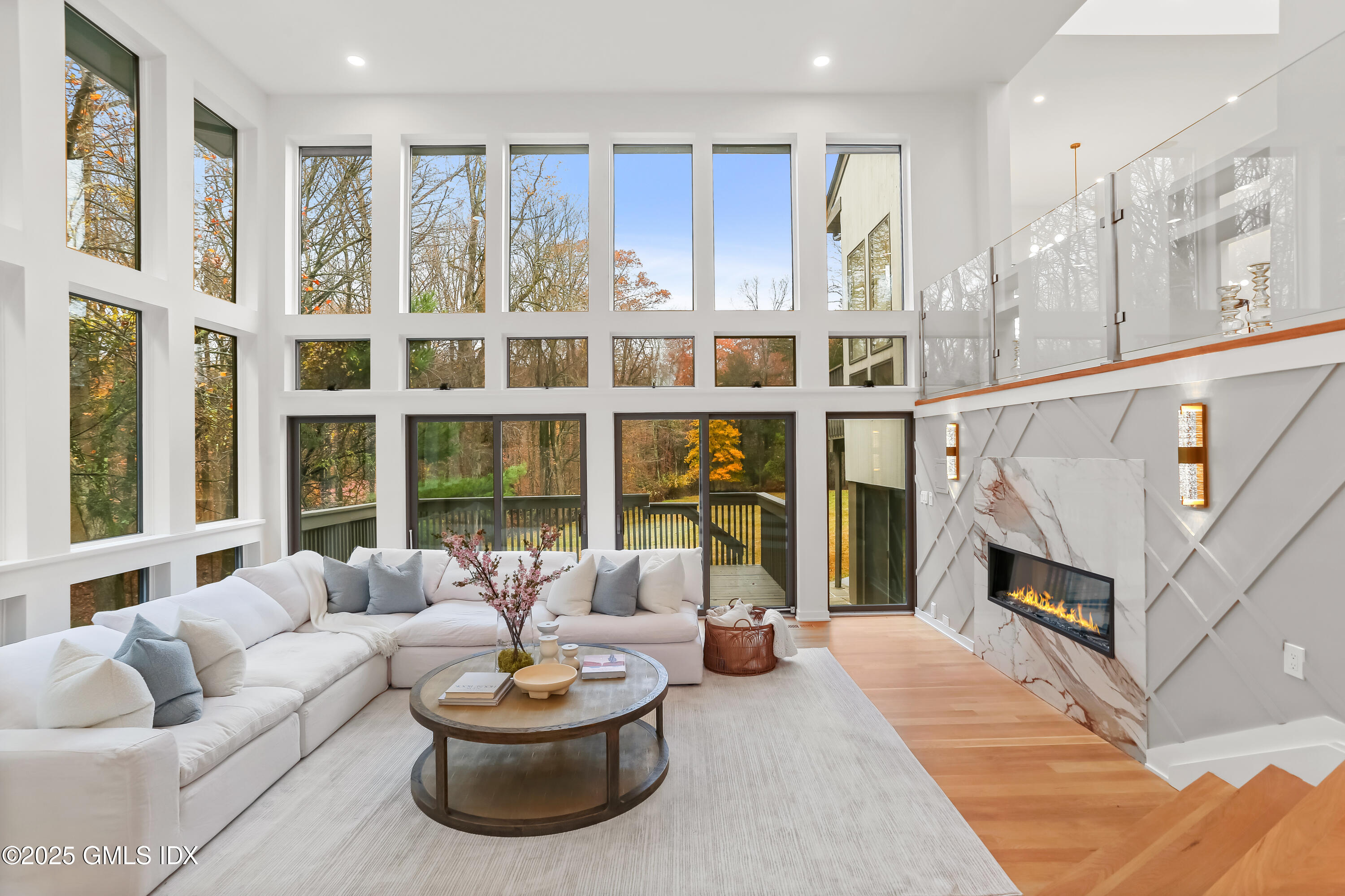 69 Taconic Road Greenwich, CT 06831 - Photo 4 of 31 Living Room