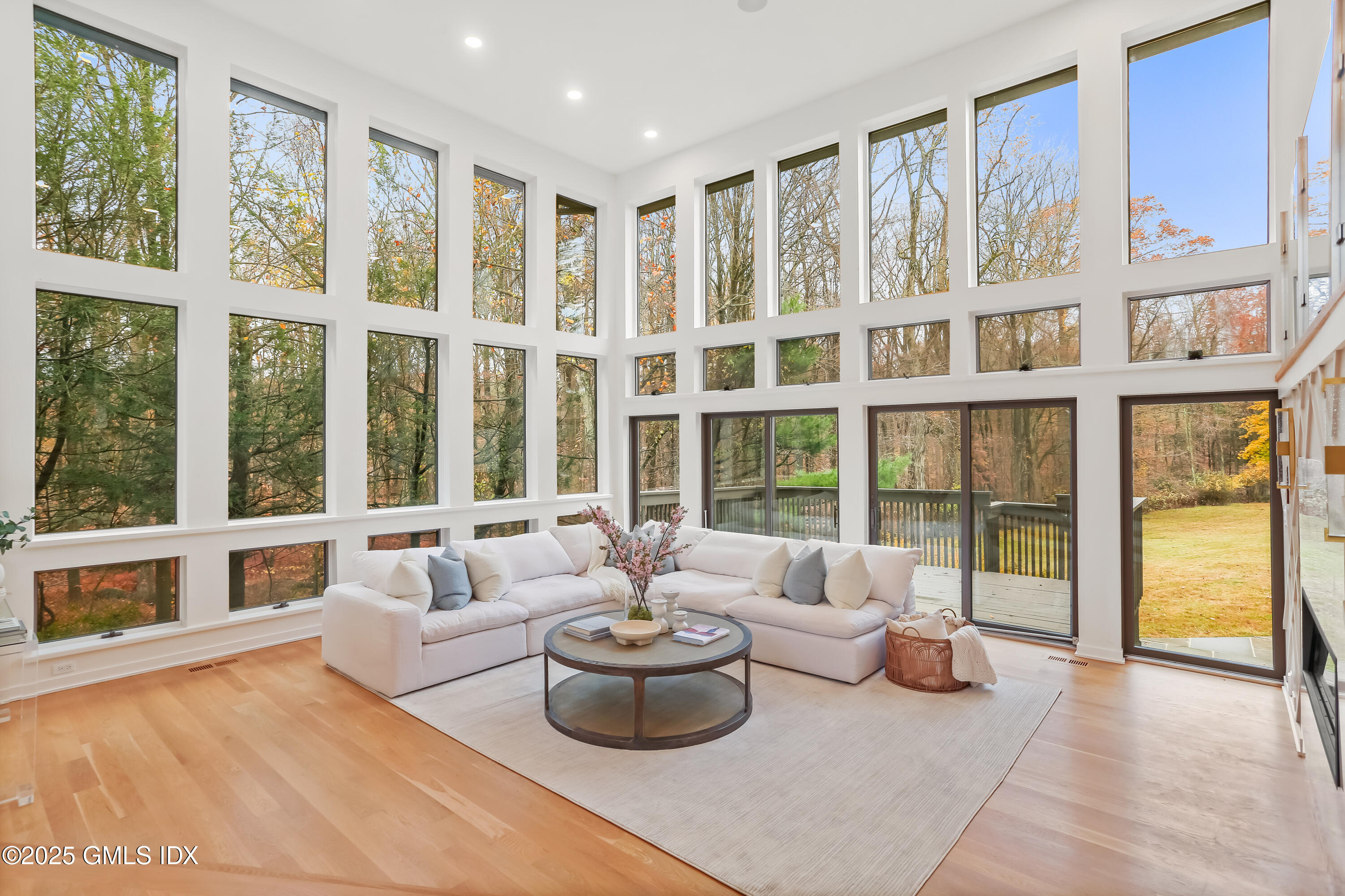 69 Taconic Road Greenwich, CT 06831 - Photo 5 of 31 12-print-69-taconic-rd