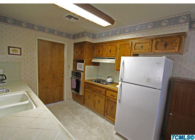 1237 West Eymann Avenue Reedley, CA 93654 - Photo 9 of 25 Additional Photo
