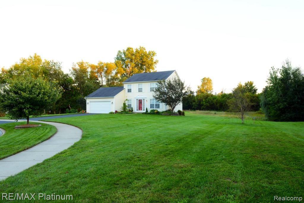 857 Dewars Street Howell, MI 48843 - Photo 4 of 26 Home next to green belt on a cul-de-sac.