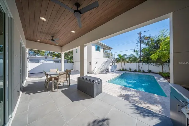 $1,749,000 | 2446 Floyd Street, Sarasota, FL 34239