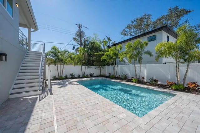 $1,749,000 | 2446 Floyd Street, Sarasota, FL 34239