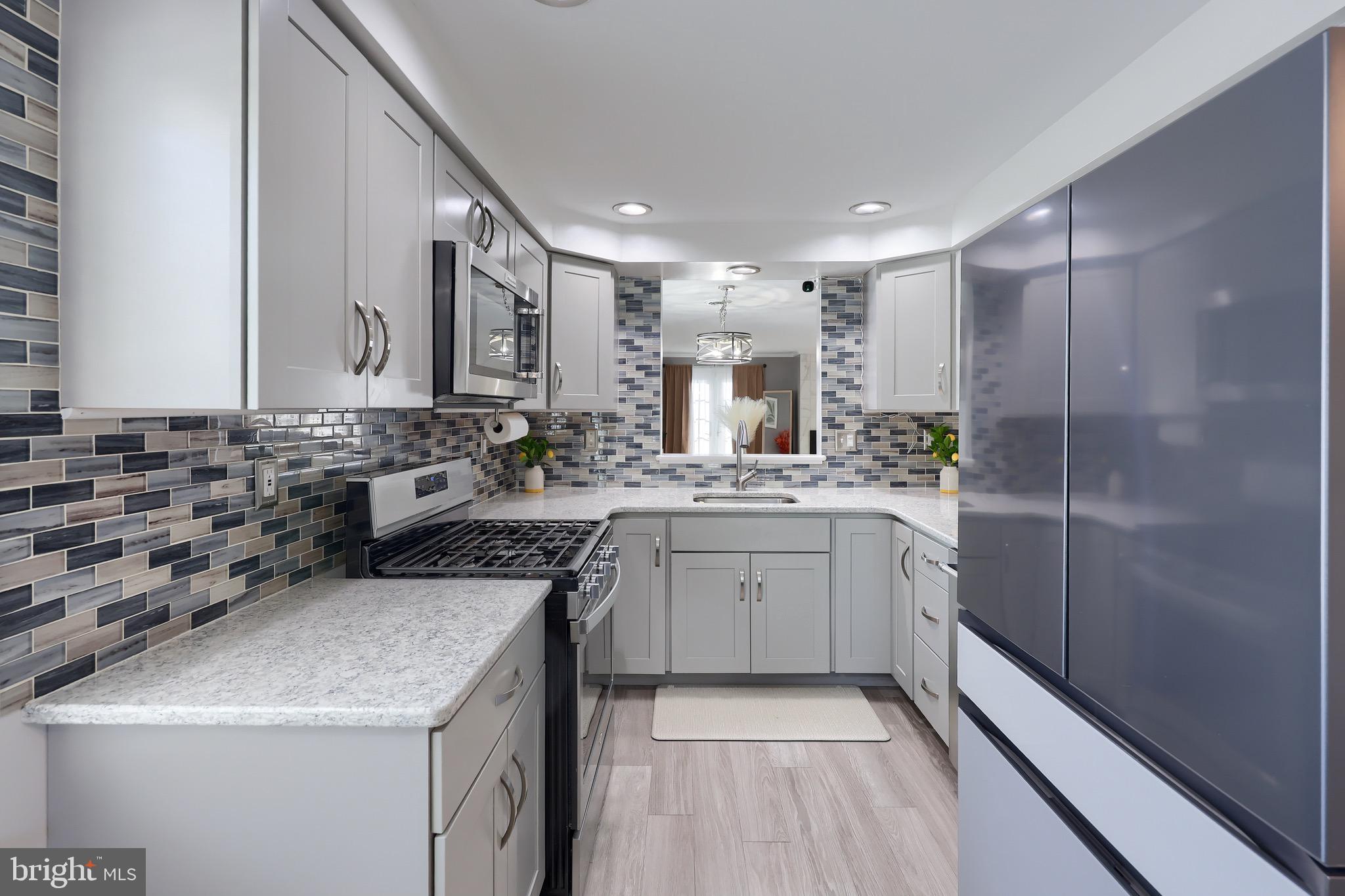 3648 Pleasant Valley Road, Unit 24 York, PA 17406 - Photo 7 of 44