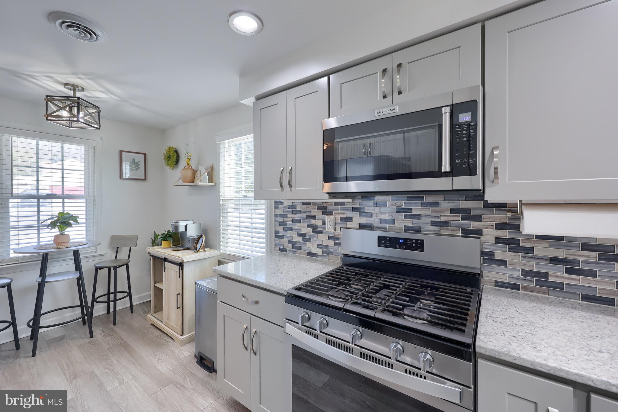 3648 Pleasant Valley Road, Unit 24 York, PA 17406 - Photo 9 of 44