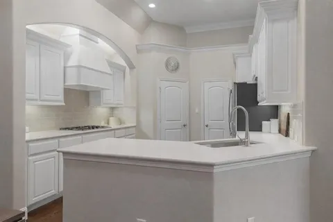 $750,000 | 6166 Stapleford Circle, Dallas, TX 75252