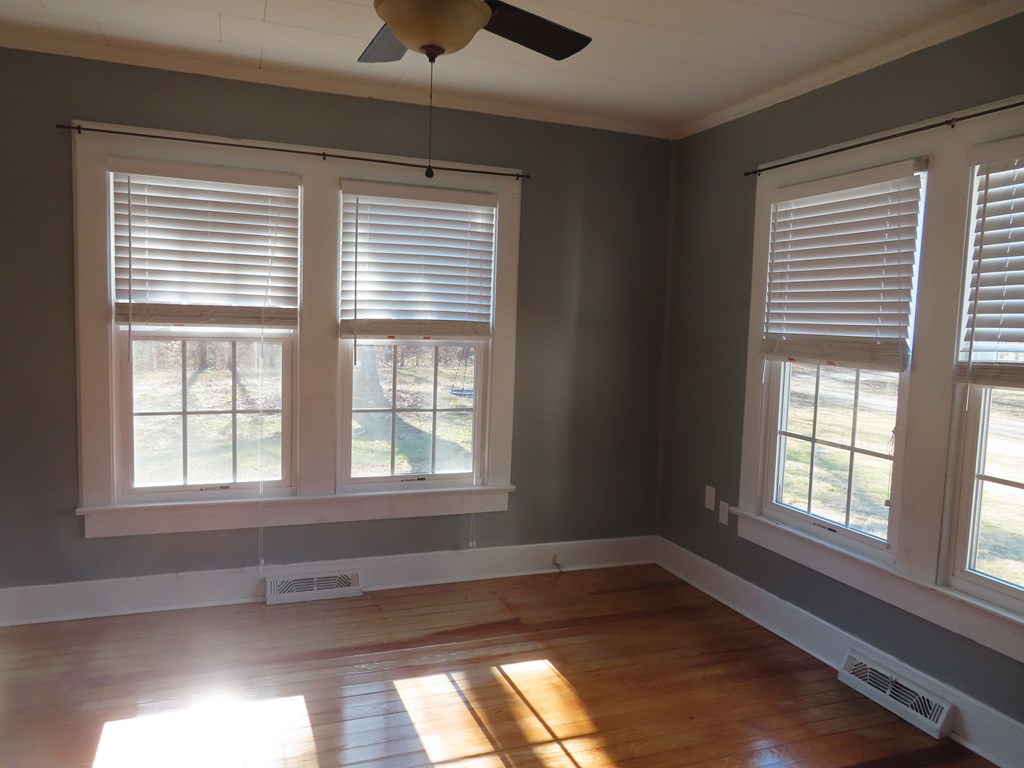 104 Smith St Extension Ware Shoals, SC 29692 - Photo 14 of 39 Gallery Image 14