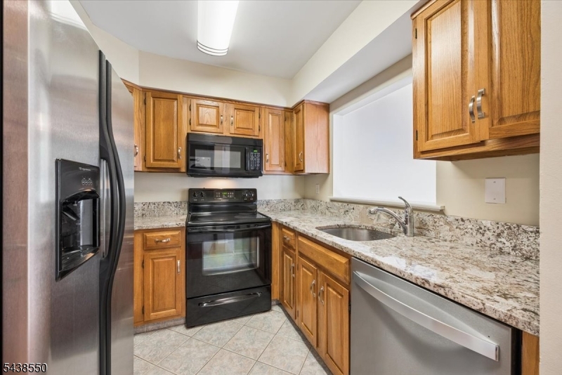 40 Ray Court Bedminster, NJ 07921 - Photo 14 of 25