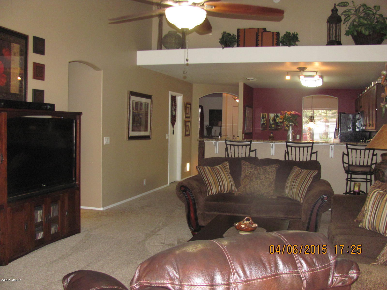 8731 West Ocotillo Road Glendale, AZ 85305 - Photo 5 of 21 GREATROOM OFF THE KITCHEN