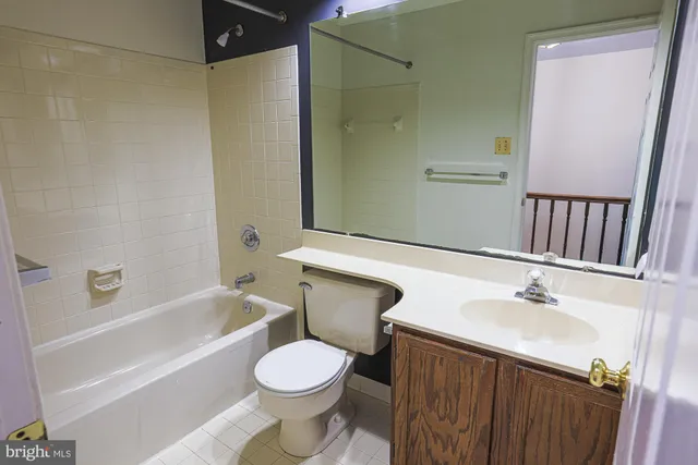 a close view of a bathtub in bathroom