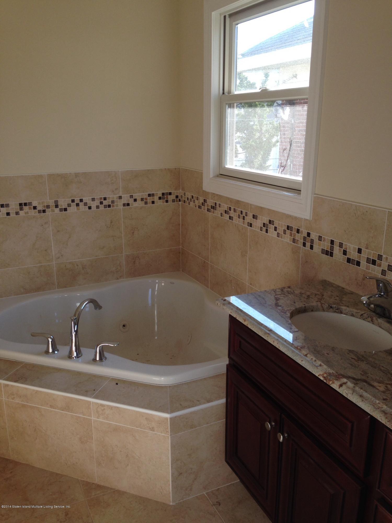 5689 Amboy Road Staten Island, NY 10309 - Photo 11 of 15 image