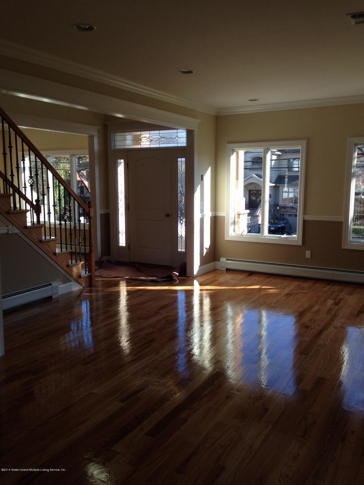 5689 Amboy Road Staten Island, NY 10309 - Photo 4 of 15 image
