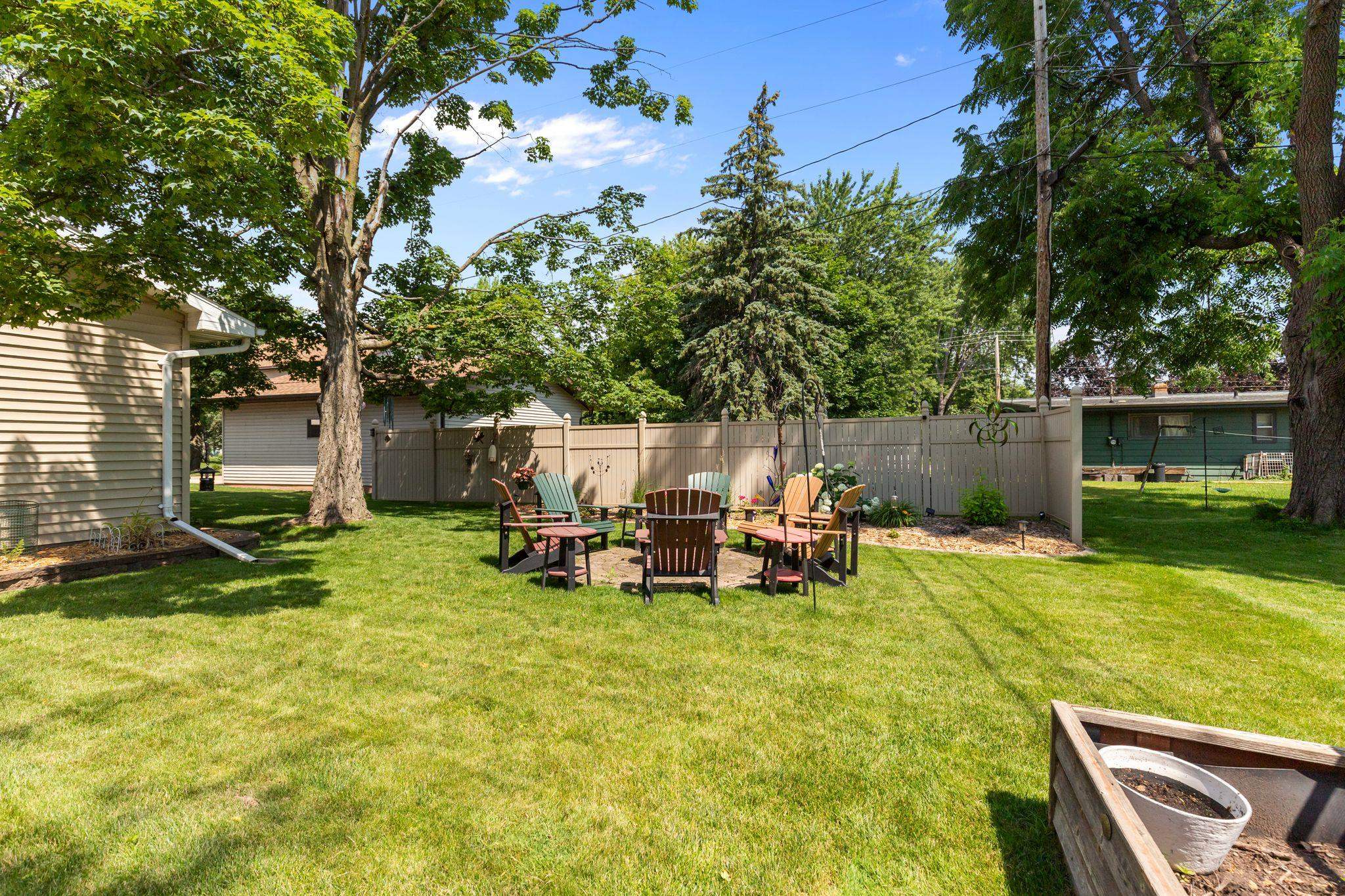 418 South Weimar Street Appleton, WI 54915 - Photo 8 of 46