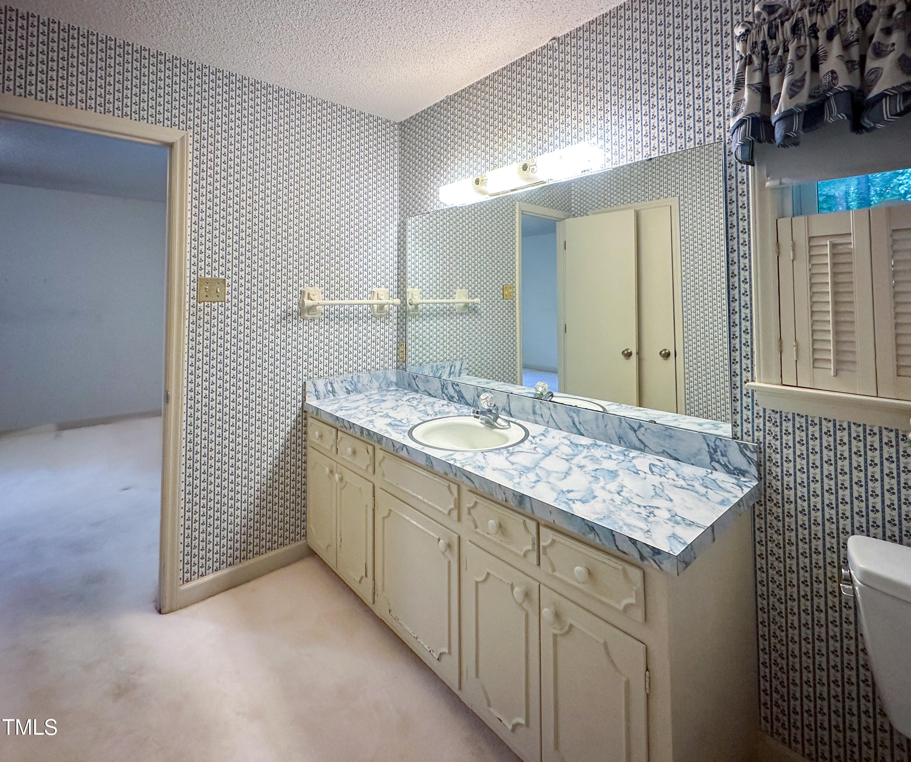 2118 North Woodland Road Henderson, NC 27536 - Photo 20 of 37 IMG_5953