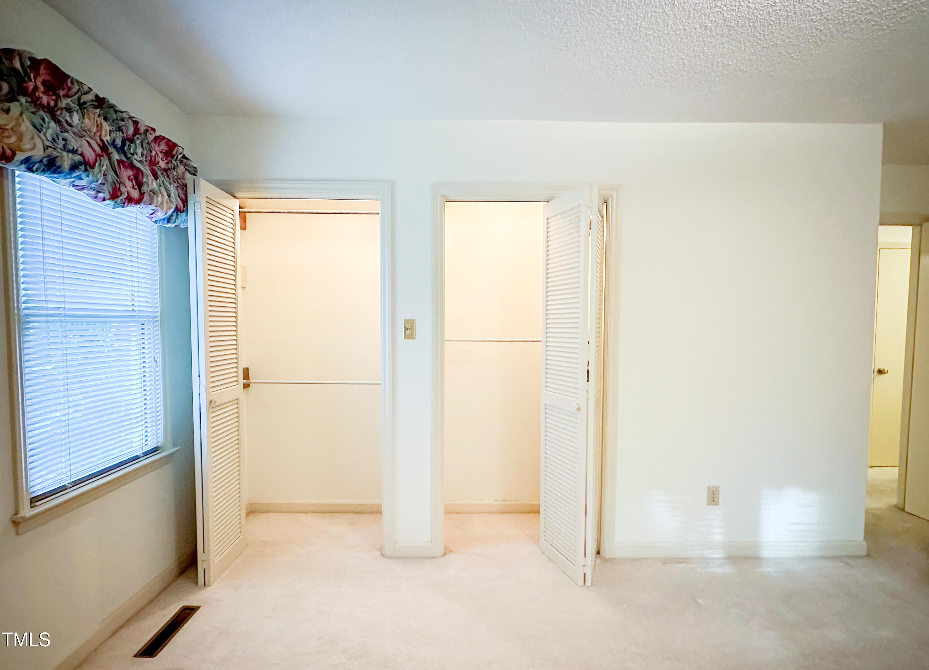 2118 North Woodland Road Henderson, NC 27536 - Photo 25 of 37 IMG_5937