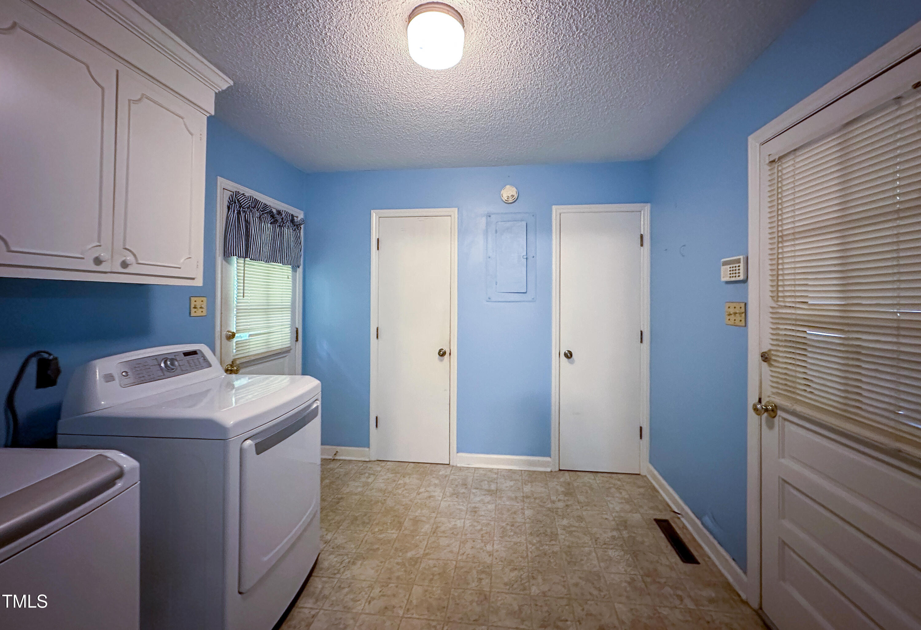 2118 North Woodland Road Henderson, NC 27536 - Photo 28 of 37 IMG_5978 (1)