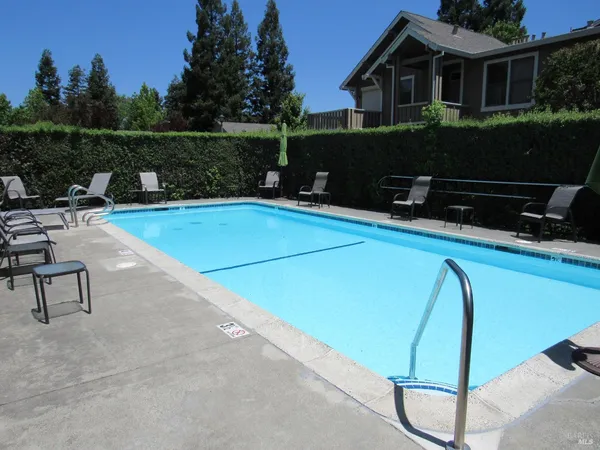 $525,000 | 657 Cherry Avenue, Sonoma, CA 95476