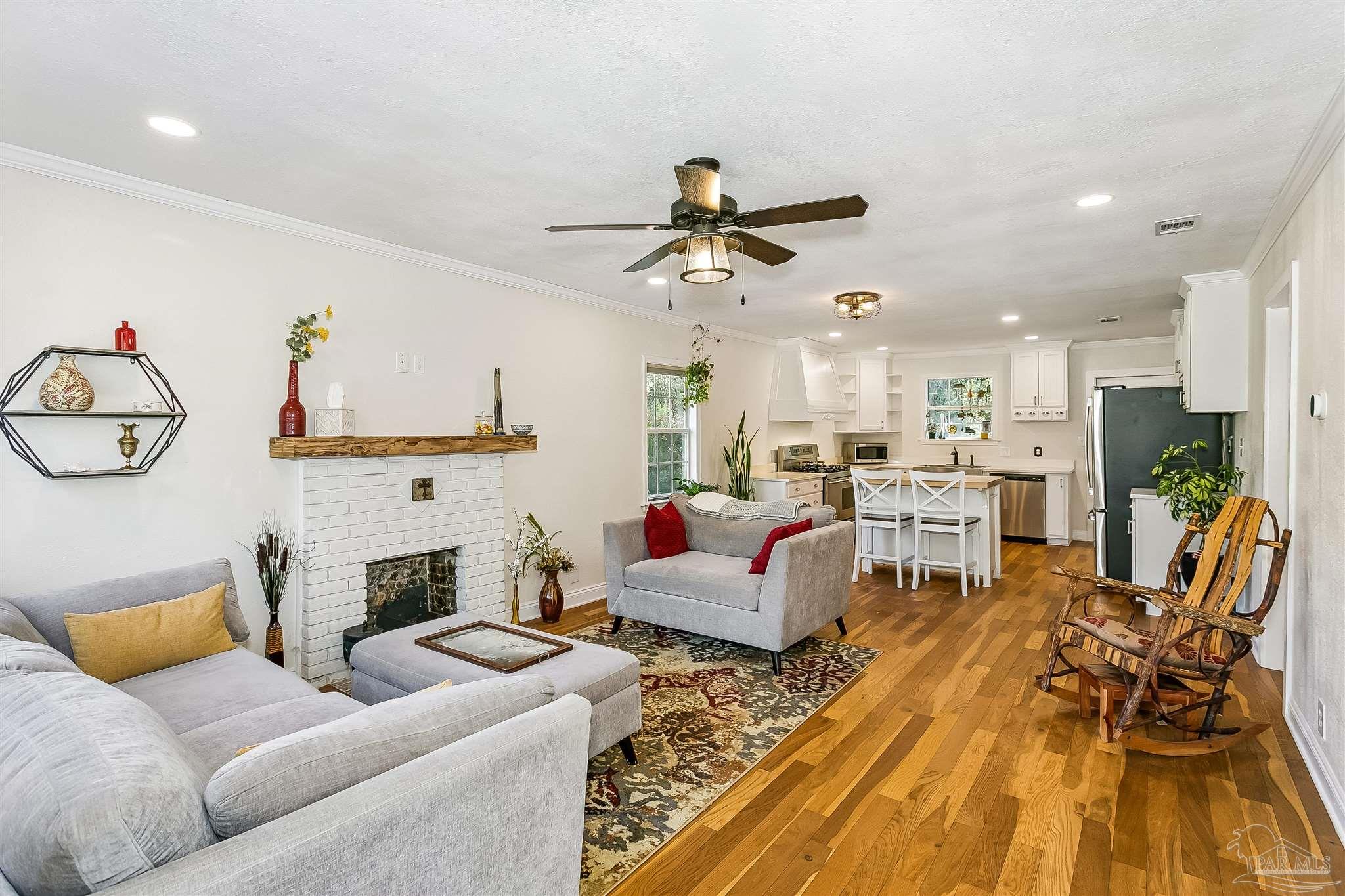 6669 Ravine Street Milton, FL 32570 - Photo 3 of 26 Gallery Image 3