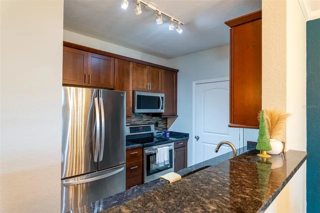 $288,000 | 4221 West Spruce Street, Unit 1303, Tampa, FL 33607