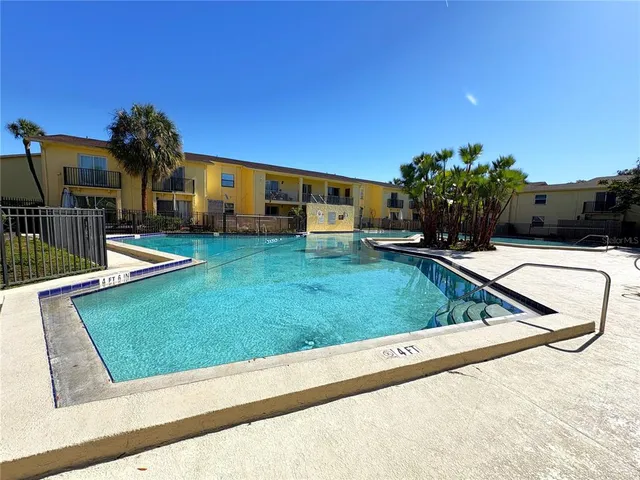 $1,400 | 7605 Nacido Court, Tampa, FL 33615