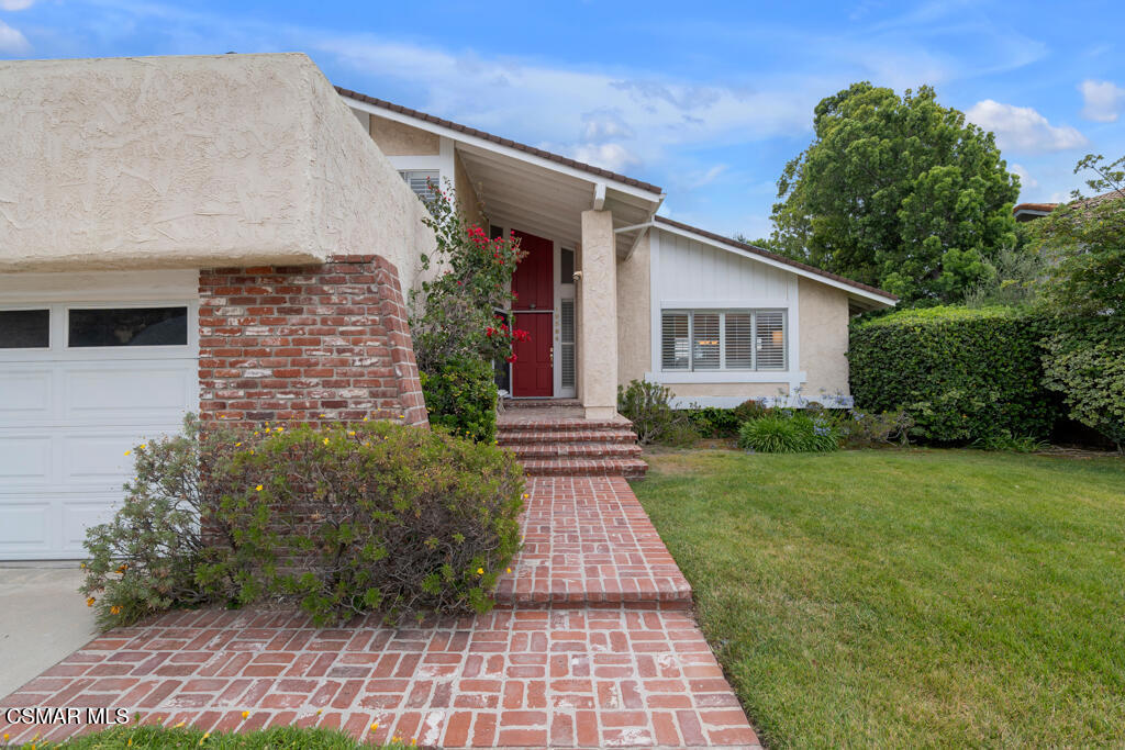 19364 Pauma Valley Drive Porter Ranch, CA 91326 - Photo 4 of 53