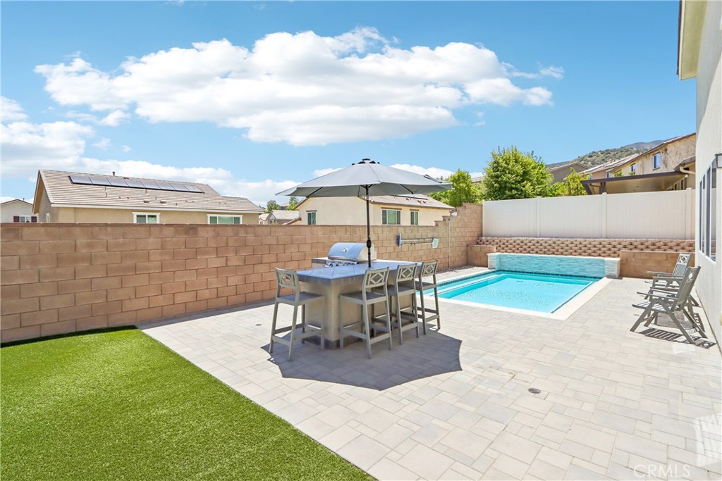 11056 Guffey Ranch Way Corona, CA 92883 - Photo 42 of 61 a view of a terrace with sitting area