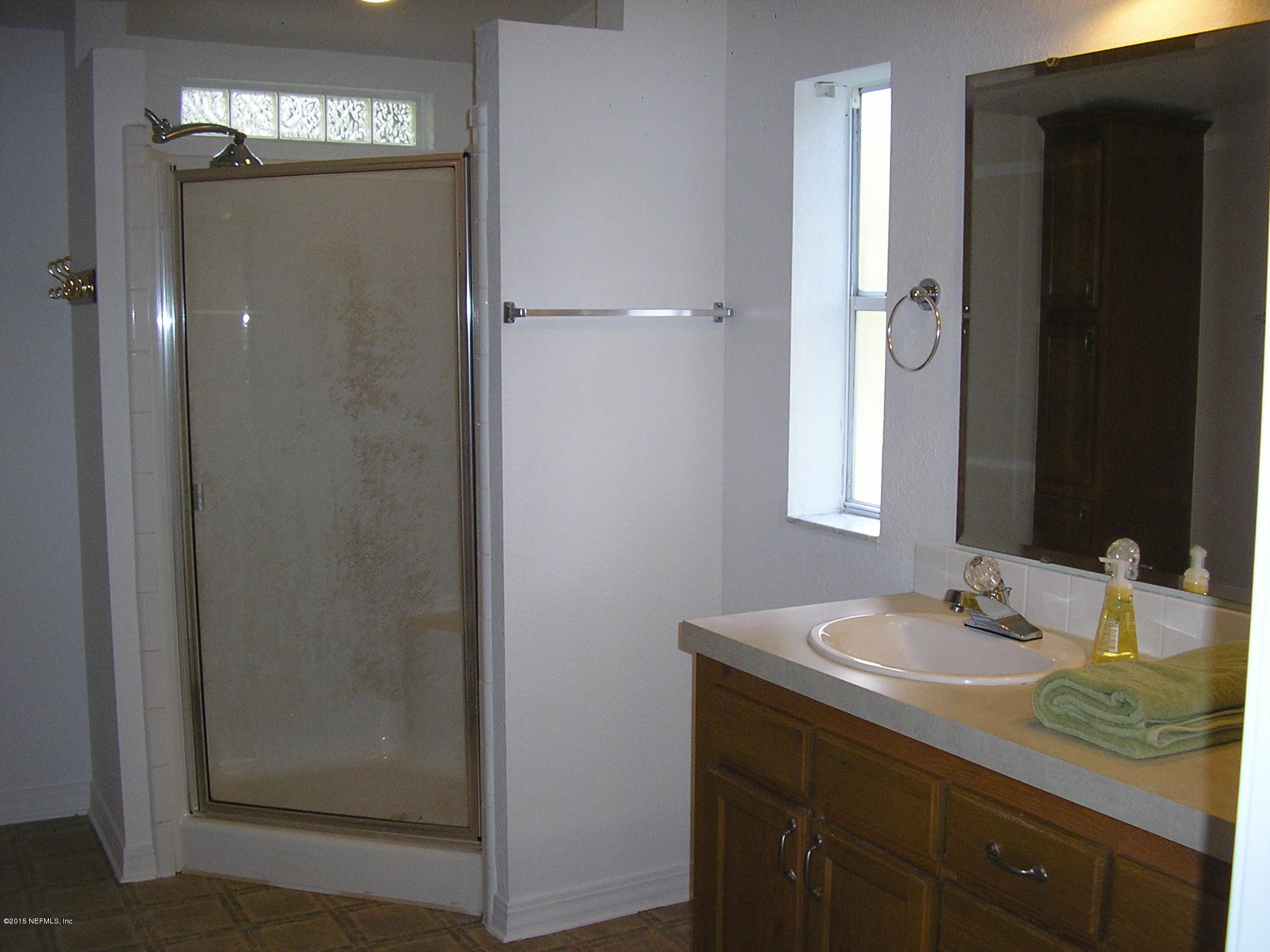 246 Nichols Road Florahome, FL 32140 - Photo 16 of 41 MASTER BATH