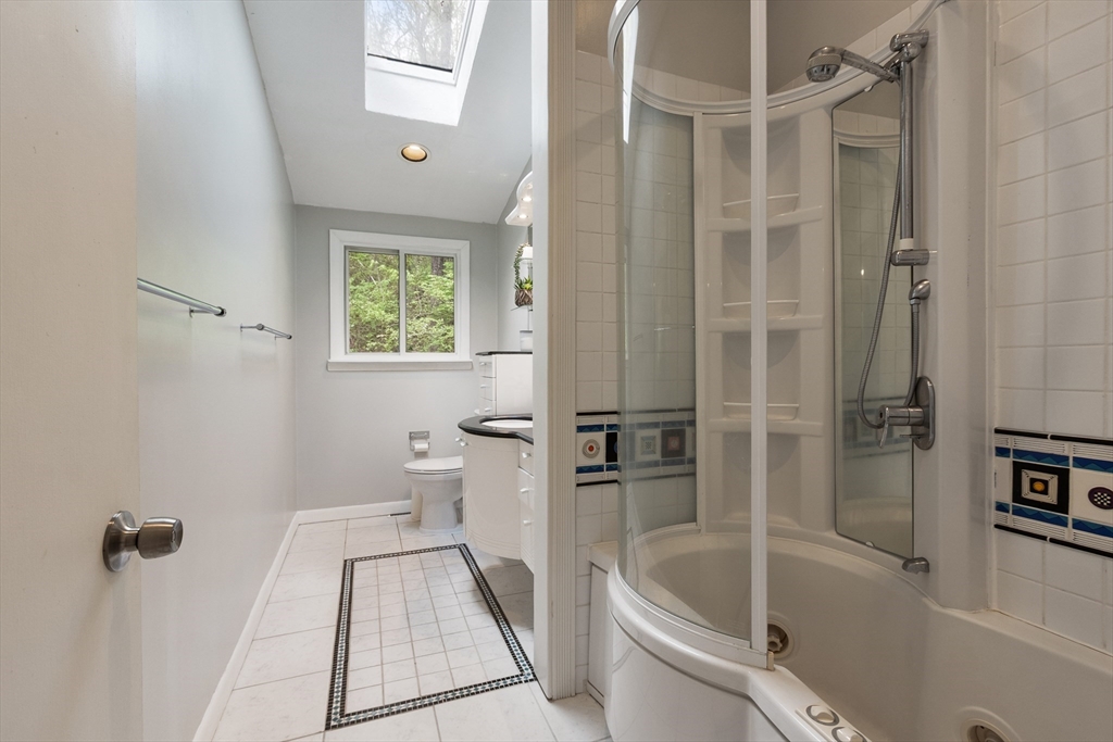 86 Framingham Road Southborough, MA 01772 - Photo 24 of 36
