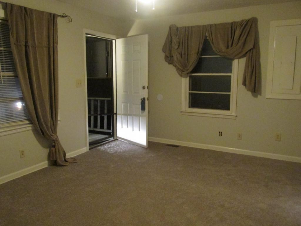 129 Beryl Blevins Road Elizabethton, TN 37643 - Photo 5 of 22 Photo 5