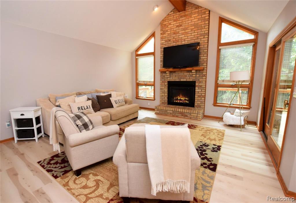 222 Silver Lake Road Linden, MI 48451 - Photo 3 of 26