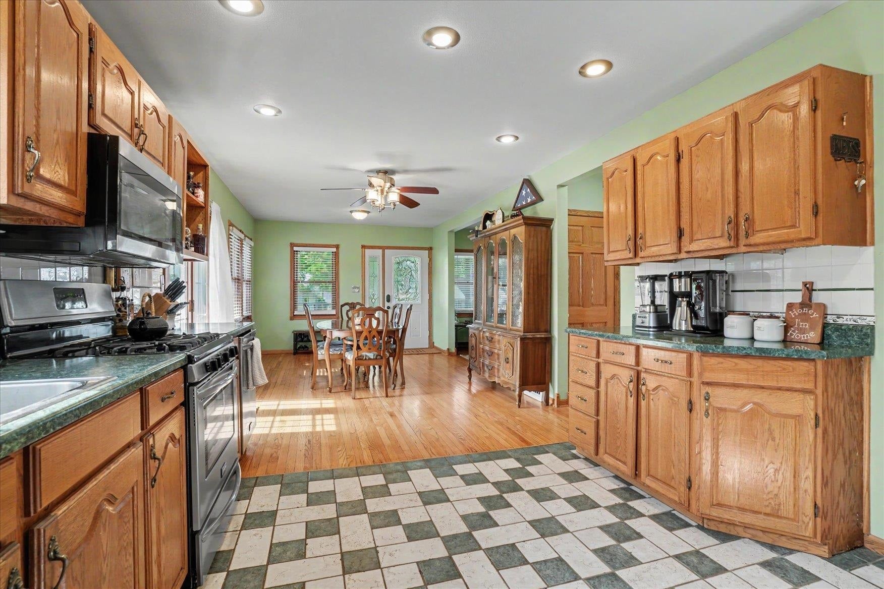 749 Edith Street Dubuque, IA 52001 - Photo 9 of 37 Gallery Image 9