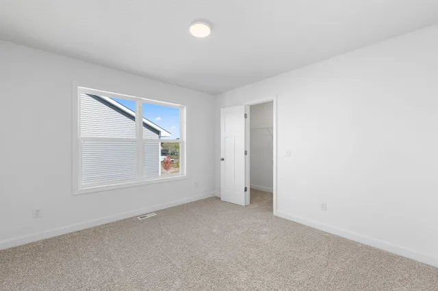 $564,876 | 7541 Lower 42nd Street North, St. Paul, MN 55128