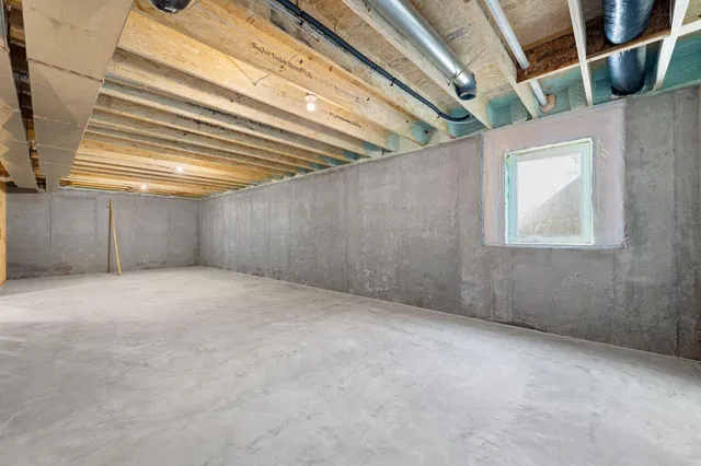 $594,585 | 7541 Lower 42nd Street North, St. Paul, MN 55128