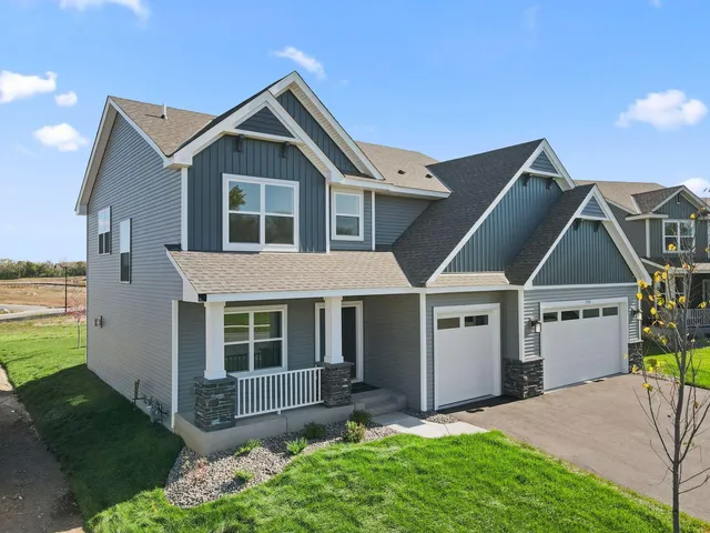$594,585 | 7541 Lower 42nd Street North, St. Paul, MN 55128