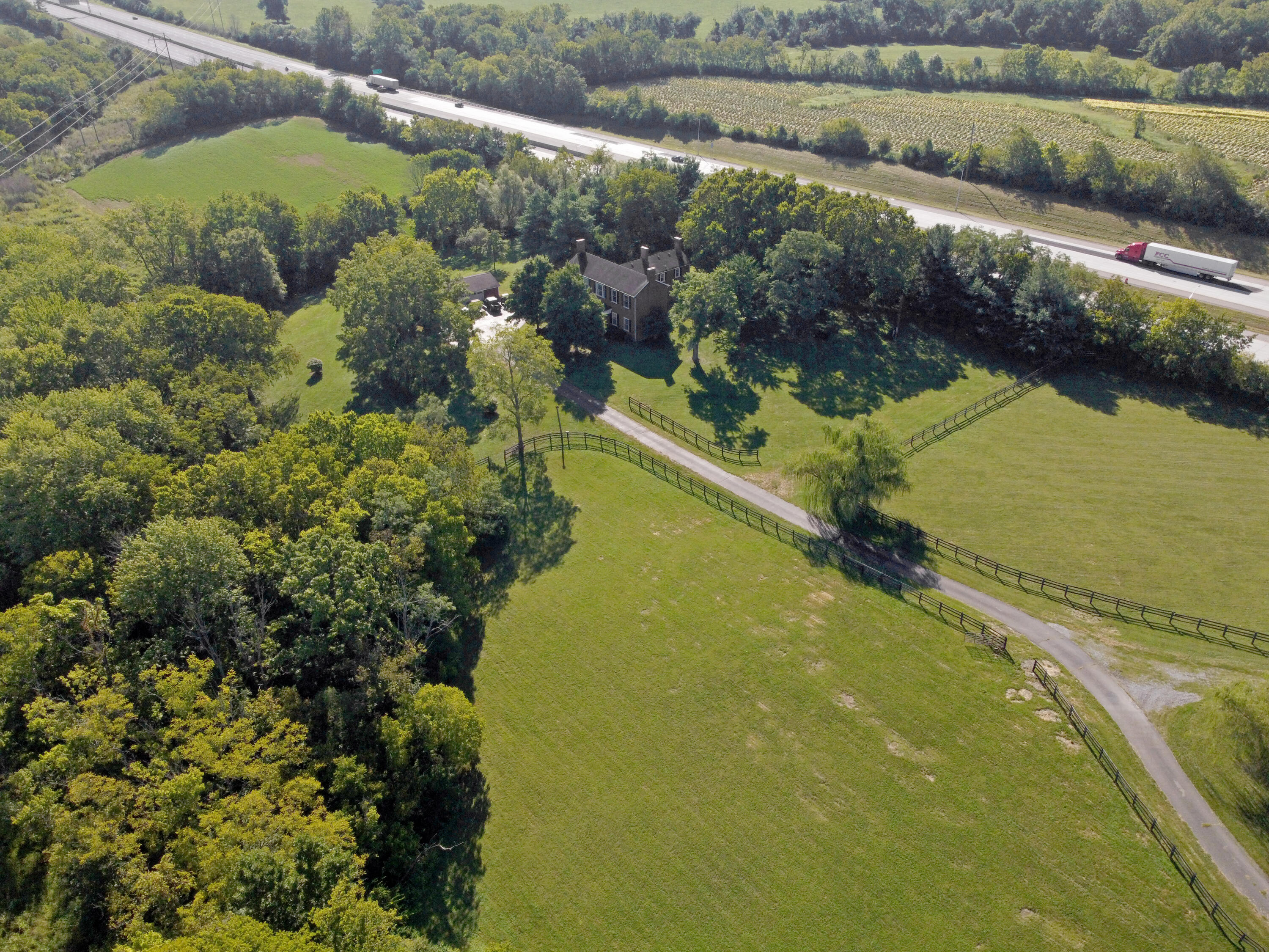 1641 Hume Road Lexington, KY 40516 - Photo 40 of 48 A3