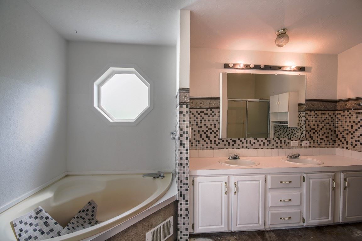 1118 West Paradise Road Spokane, WA 99224 - Photo 13 of 18