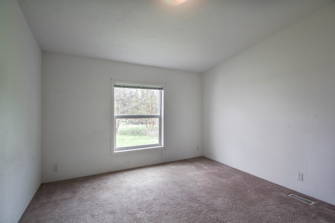 1118 West Paradise Road Spokane, WA 99224 - Photo 16 of 18