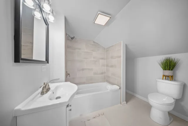 $259,900 | 302 North Center Street, Plano, IL 60545