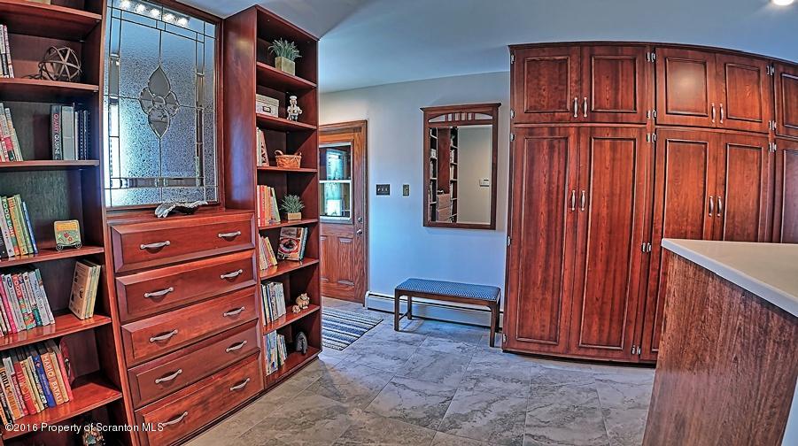 587 Cortez Road Lake Ariel, PA 18436 - Photo 17 of 54 Gallery Image 17