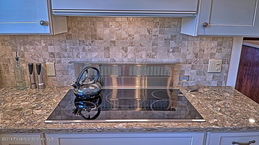587 Cortez Road Lake Ariel, PA 18436 - Photo 10 of 54 Gallery Image 10