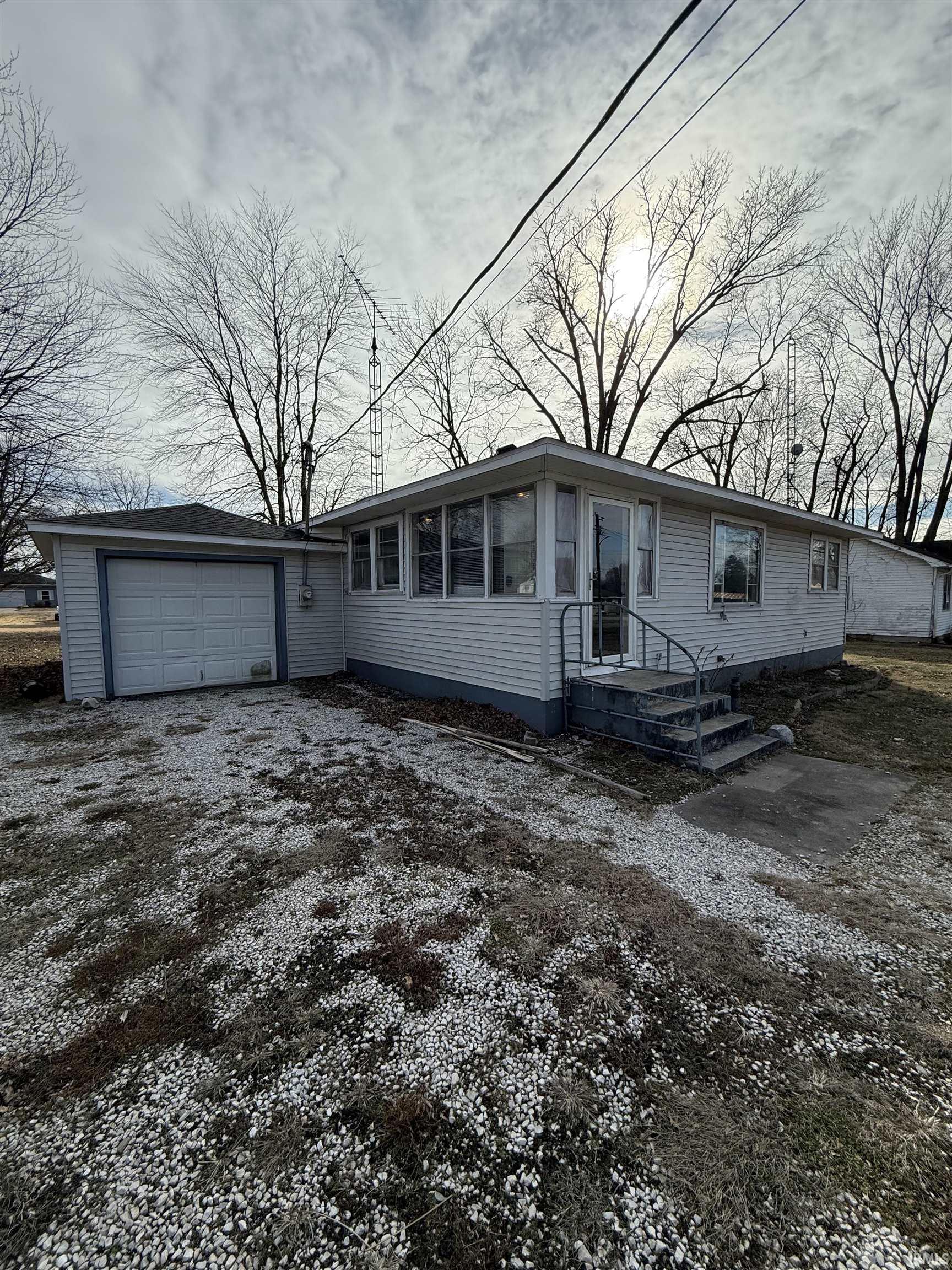 312 Locust Street Oaktown, IN 47561 - Photo 13 of 30