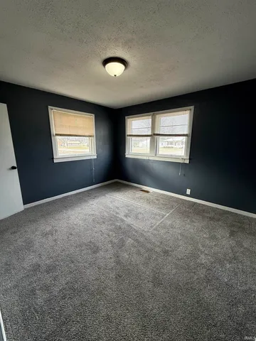 $95,500 | 312 Locust Street, Oaktown, IN 47561