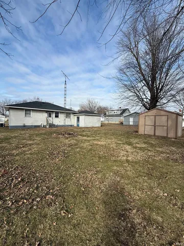 $95,500 | 312 Locust Street, Oaktown, IN 47561