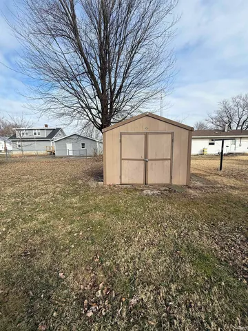 $95,500 | 312 Locust Street, Oaktown, IN 47561